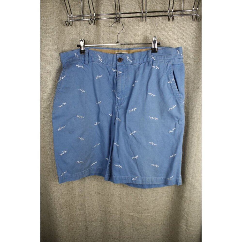 IZOD Saltwater Men's Size 36X10.5 Blue Shark Print Flat Front Shorts